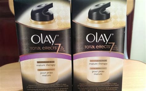 Phân biệt thật giả kem olay Total Effects 7in1 .